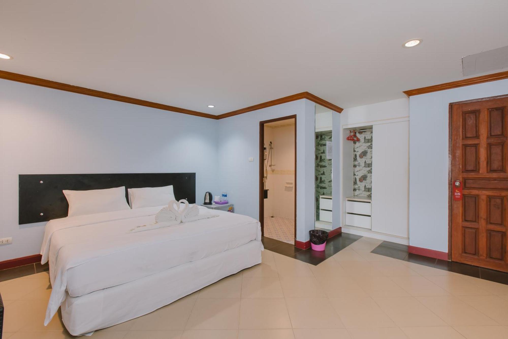Sunstar Palace Patong Extérieur photo